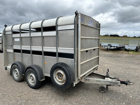 12 Used Trailers 2022 TA510