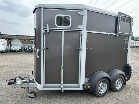 00 1 Used Trailers 2015 HB506