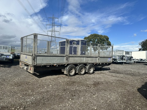 14 Used Trailers LM186