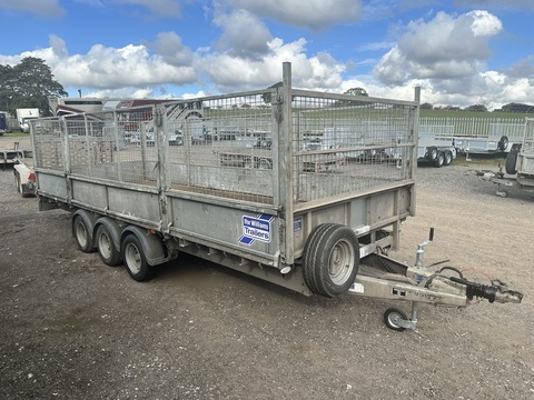 35 Used Trailers LM186
