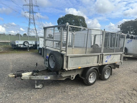 37 Used Trailers TT3017